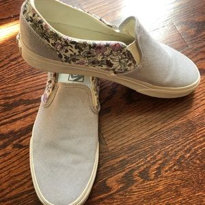 Women’s Floral Print Vans
